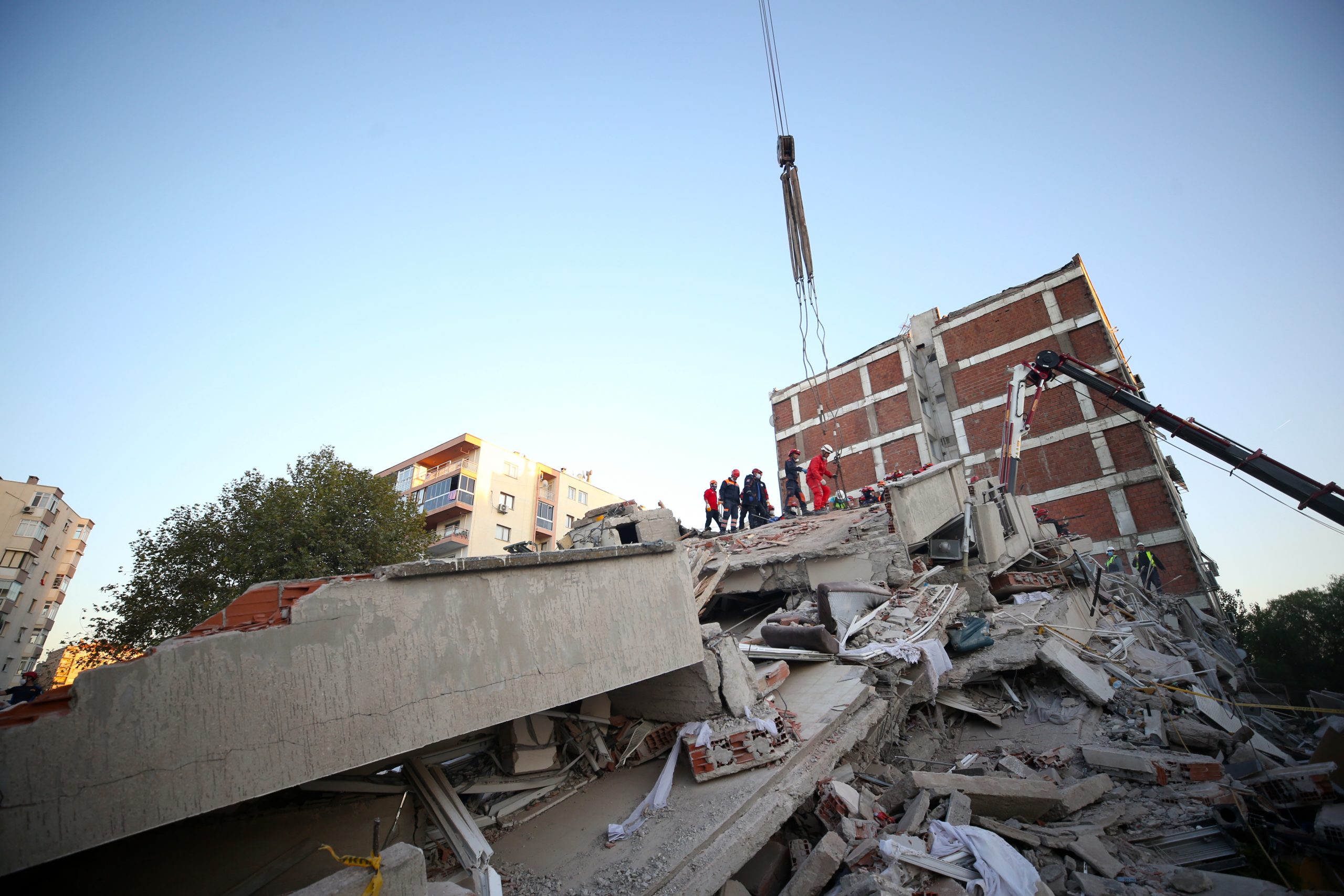 Akaryakıt sektöründen İzmir’deki depremzedeler için yardım kampanyası