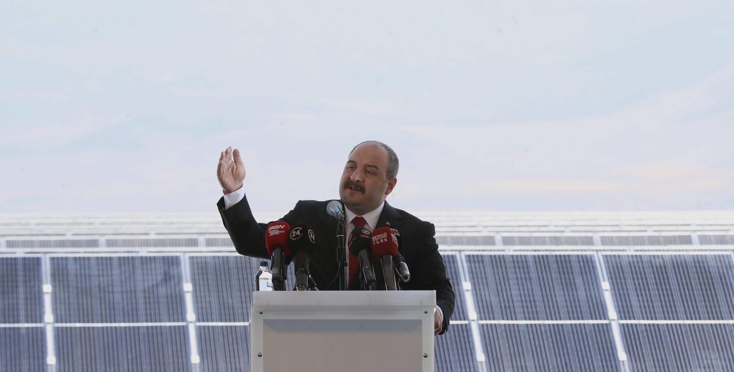 Bakan Varank: “Yenilenebilir enerji konusunda sektörü desteklemeye devam edeceğiz”