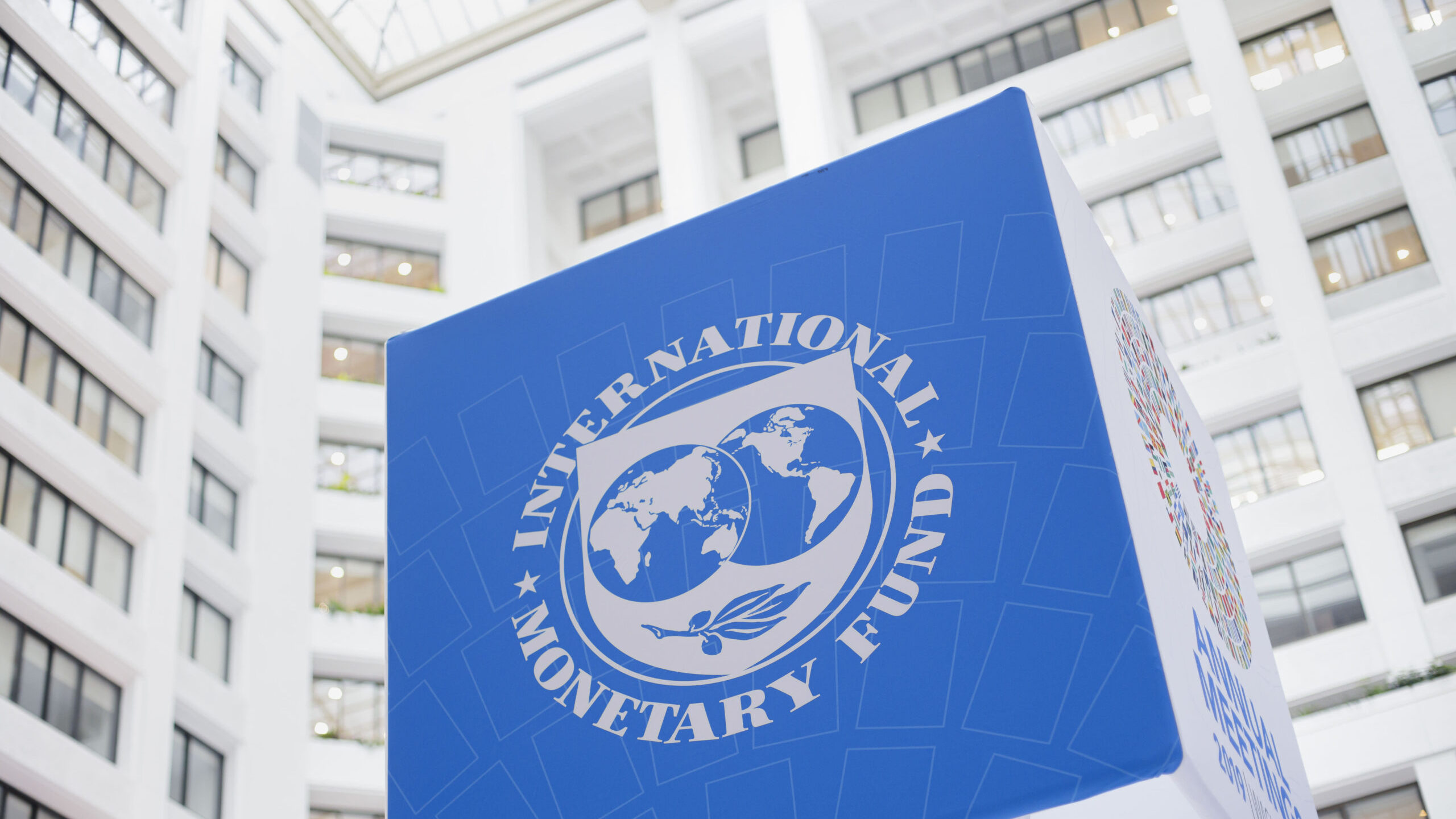 IMF Nijerya’dan yakıt sübvansiyonlarını kaldırmasını istedi