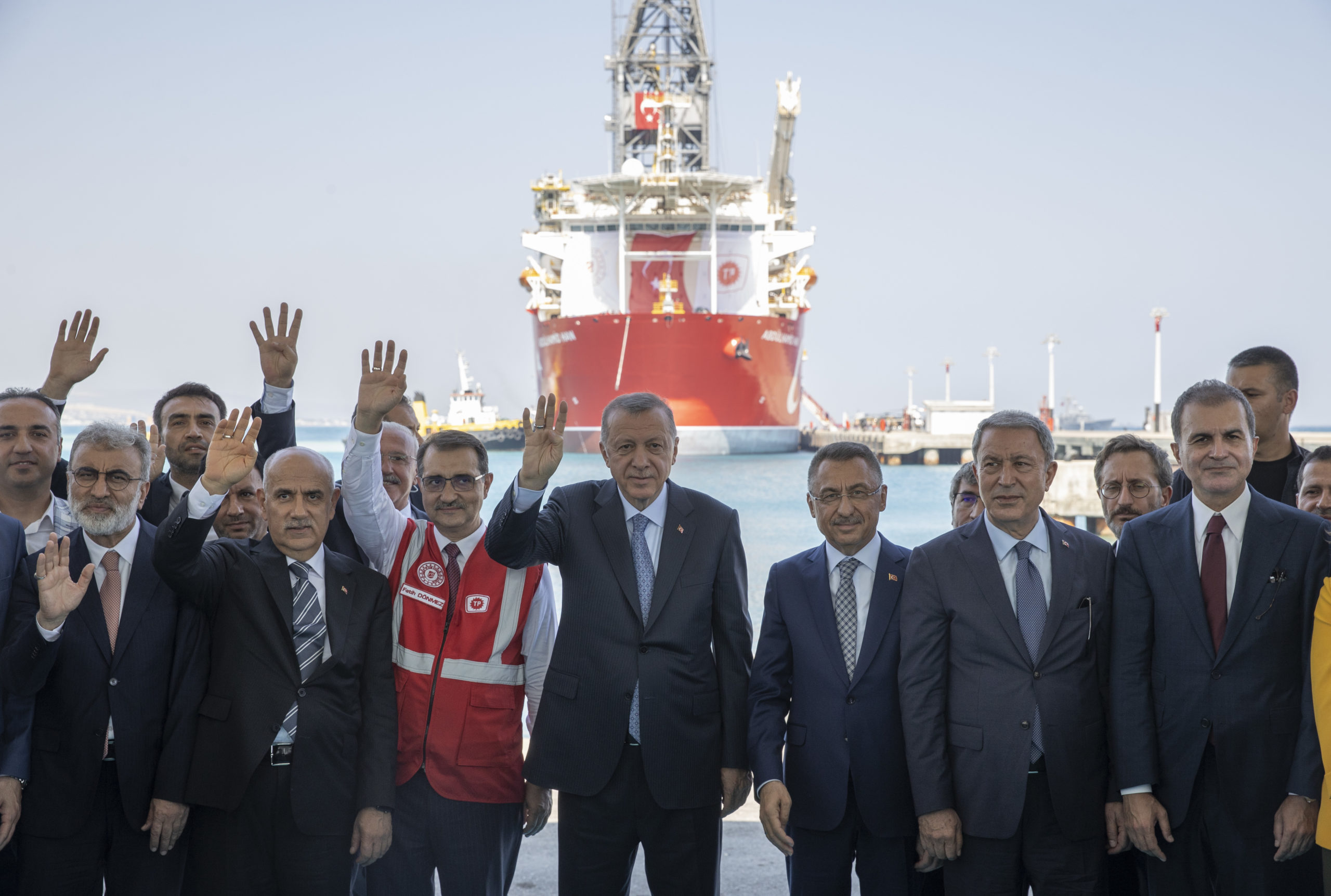 Cumhurbaşkanı Erdoğan: “Denizlerde, dünyada eşine az rastlanır bir sondaj filosuna sahibiz”