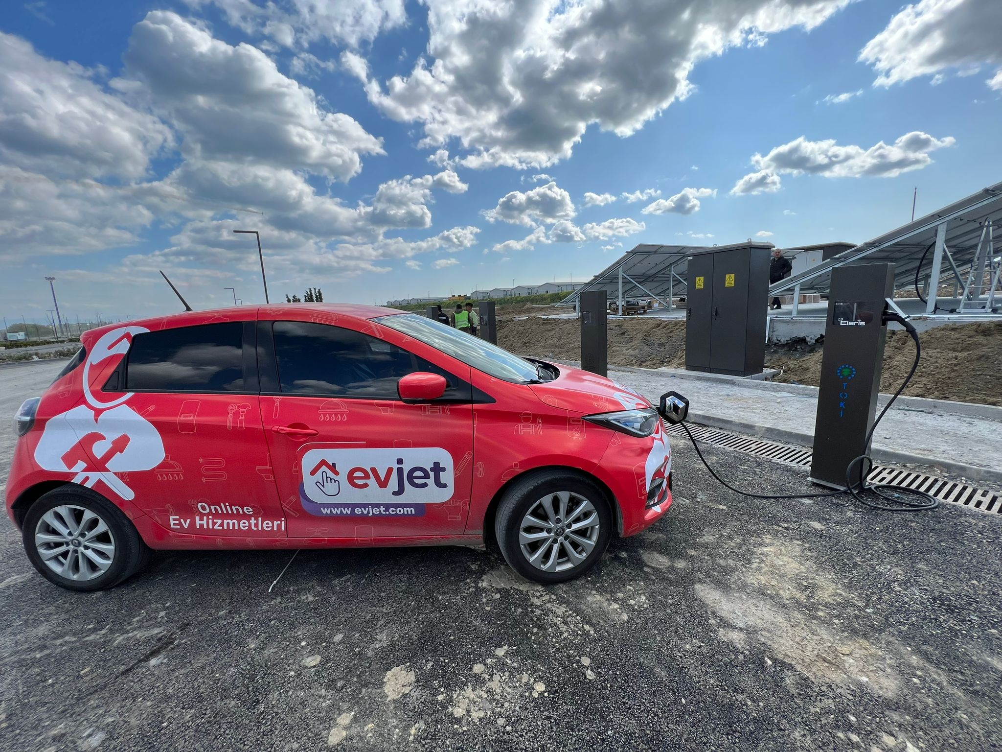 Yaygınlaşan elektrikli araçlar, çevreye ve ülke ekonomine katkı sağlıyor