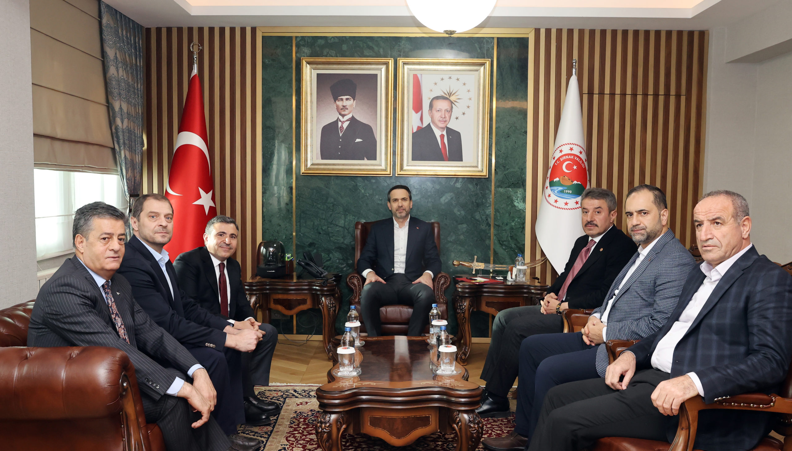 Enerji ve Tabii Kaynaklar Bakanı Alparslan Bayraktar, Şırnak Valiliği’ni ziyaret etti