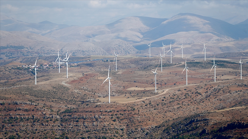 Küresel rüzgar enerjisi kurulu gücü 2024’te 143 gigavat artacak