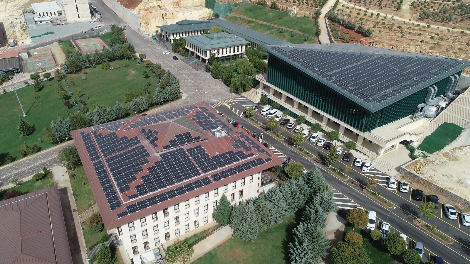 Üniversiteler, elektrik ihtiyaçlarını yenilenebilir enerjiden karşılıyor