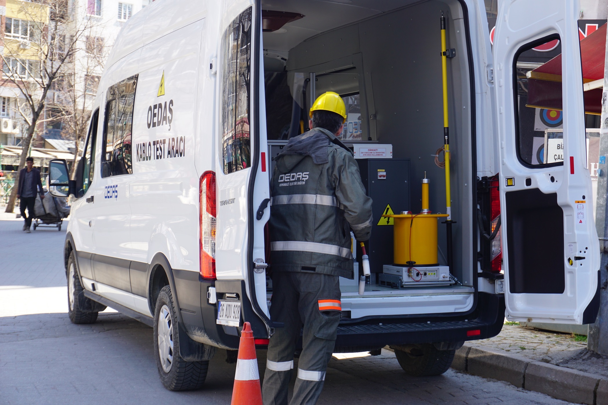 OEDAŞ yer altı ve yer üstü kablolarını gelişmiş sistemlerle kontrol ediyor