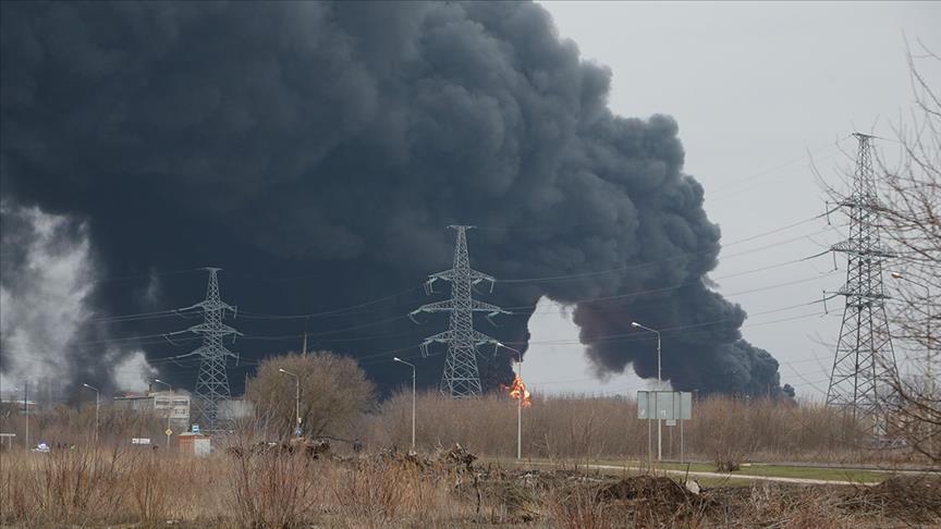 Ukrayna, Luhansk’ta petrol deposunu vurdu