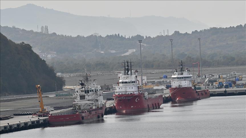 Bakan Bayraktar, ekimde petrol ve doğal gaz üretiminde rekor kırıldığını bildirdi